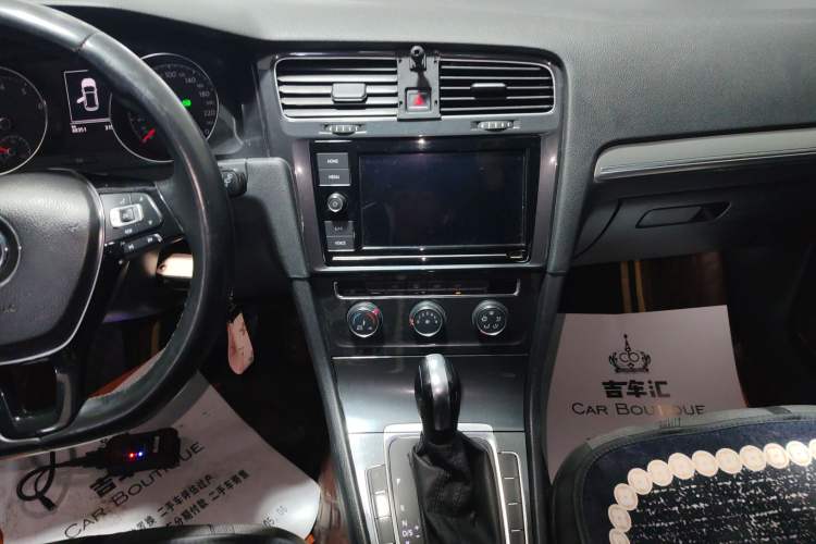 Used Volkswagen Golf 2019 200TSI DSG Comfort & Ambition Edition China VI Standard