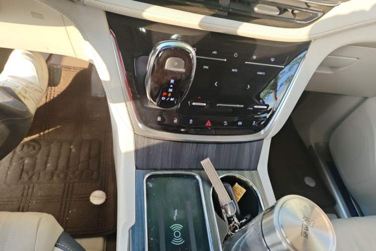 Used Buick GL8 2023 ES Lu Zun Comfort Model