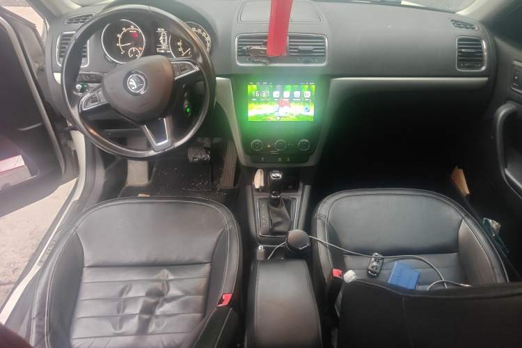 Used Skoda Yeti 2017 TSI300 DSG Luxury Edition Center Console