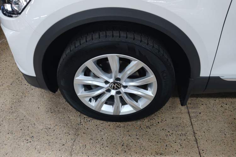 Used Volkswagen T-ROC 2022 280TSI DSG Two-Wheel Drive Elite PLUS Left Front Wheel Hub