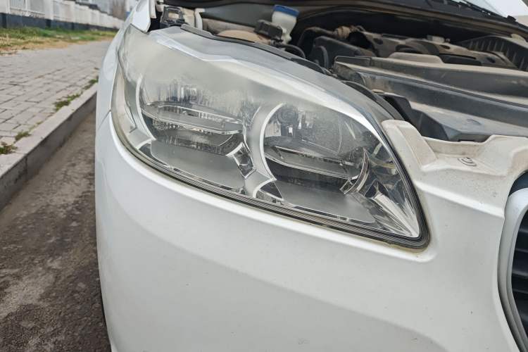 Used Peugeot 301 2014 1.6L Manual Comfort Edition
