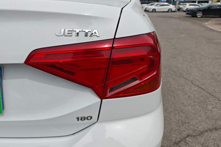 Used Volkswagen Jetta 2019 Dream Edition 1.5L Manual Fashion Version
