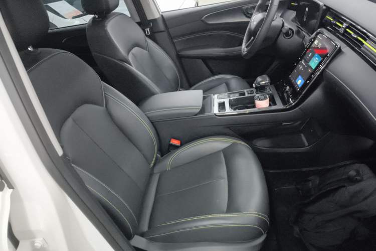 Used Roewe RX5 2023 PLUS 330TGI Automatic Trendsetting Smart Edition Right Front Seat