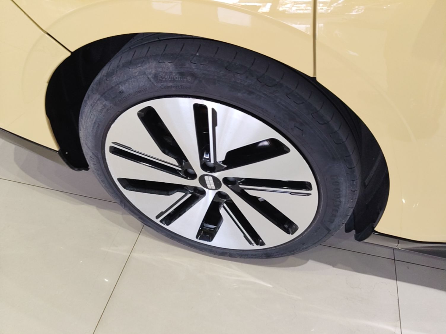 Geely Galaxy E8 2024 665 km Range Rear-Drive Starship Long-Range Version — снимка 11