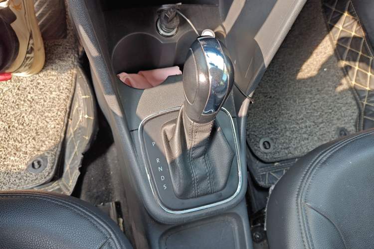 Used Volkswagen Polo 2016 1.4L Automatic Trendy Model Gear Lever