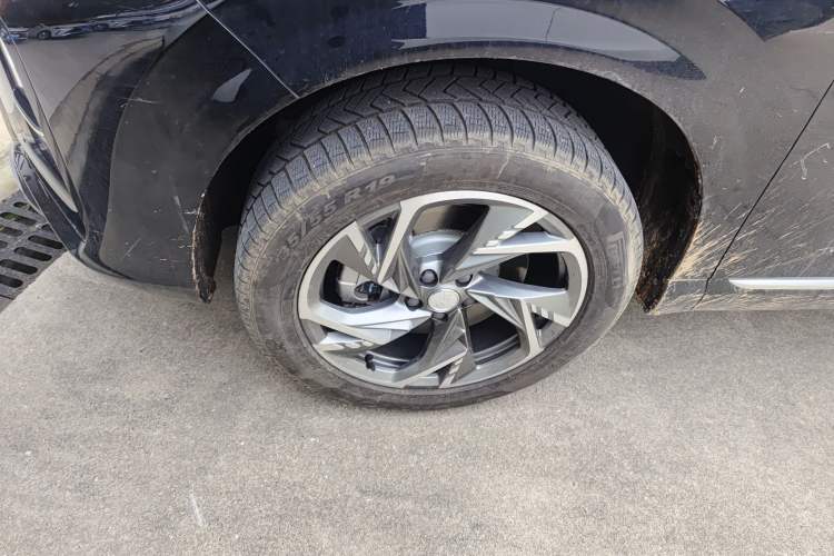 Used Hongqi HS3 PHEV 2025 Model 117km Jingwei Edition