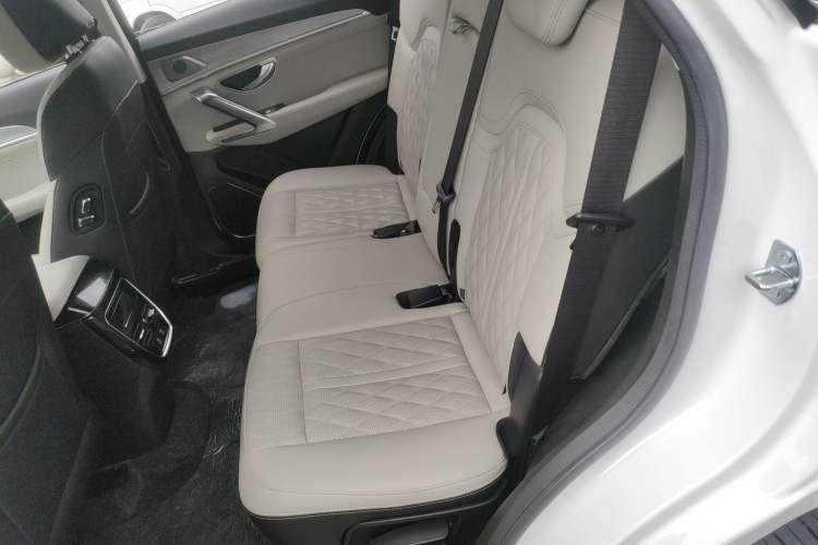 Used JETOUR X70 2023 Zhuge 2.0T DCT Wolong 7-Seater