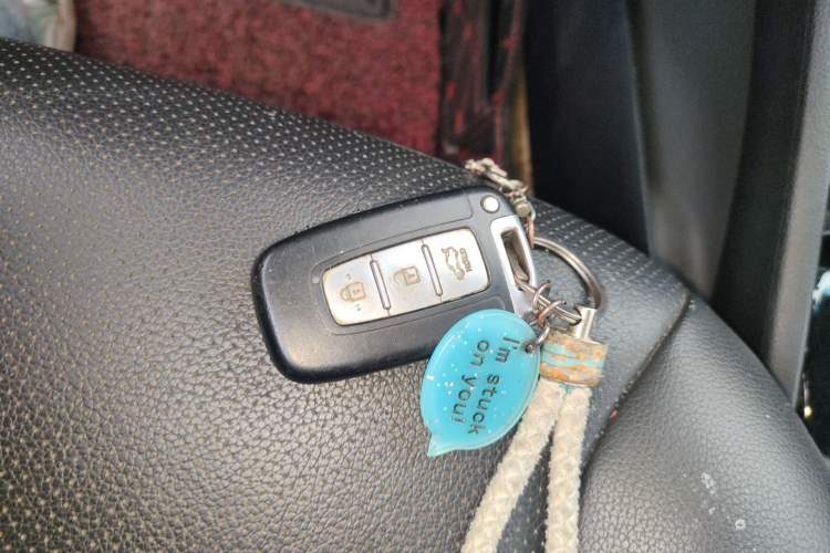 Used Kia K2 2012 Sedan 1.6L Automatic Transmission Premium Commemorative Edition Vehicle Key