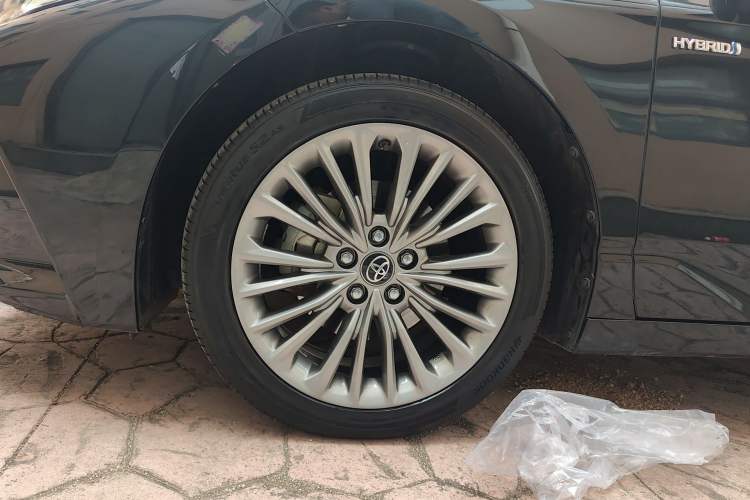 Used Toyota Avalon 2019 Dual-Engine 2.5L XLE Prestige Version China VI Standard Left Front Wheel Hub