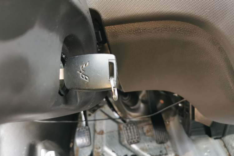 Used Wuling Rongguang S 2021 1.2L Base Model Window-Sealed 2-Seat LSI Car