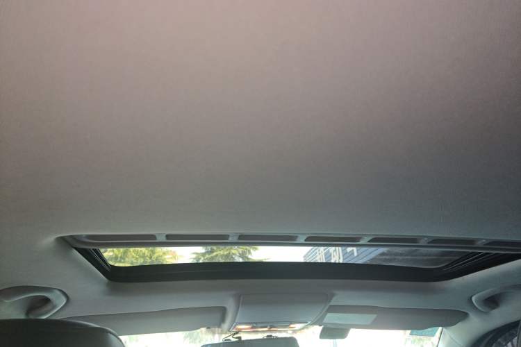 Used Volkswagen Lavida 2013 Restyled Classic 1.6L Automatic Comfort Edition Headliner