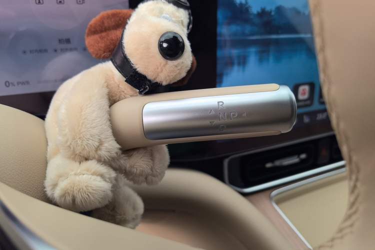 Used Hima AITO M9 2024 Range-Extended Ultra Version 42 kWh 6-Seater Model Gear Lever