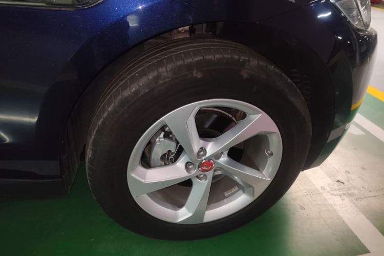 Used Jaguar F-PACE 2019 2.0T Four-Wheel Drive Urban Luxury Edition