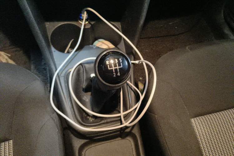 Used Volkswagen Polo 2014 1.4L Manual Fashion Edition Gear Lever