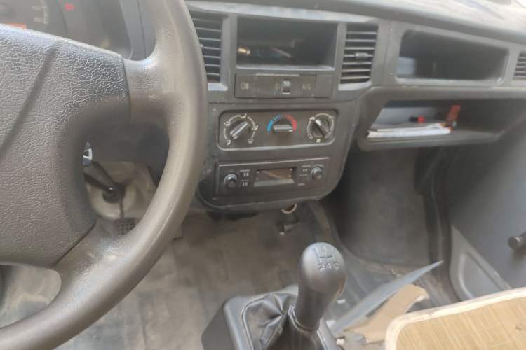 Used Wuling Zhiguang 2015 1.2L Practical LS-I Model Audio And AC Panel