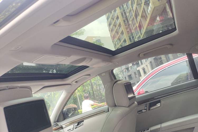 Used Mercedes-Benz S-Class 2010 S 300 L Business Model
