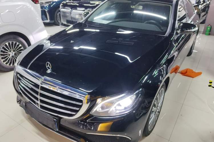 Used Mercedes-Benz E-Class 2018 Facelifted E 300 L Stylish Version Front Left 45 Deg