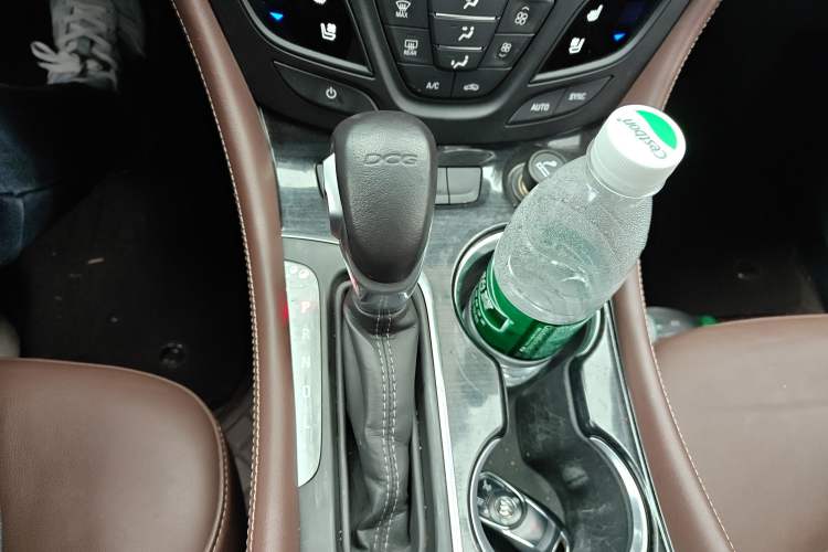 Used Buick Envision 2021 532T Two-Wheel-Drive Elite Version Gear Lever