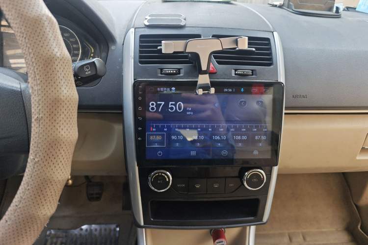 Used BAIC Senova D20 2015 Hatchback 1.3L Manual Leisure Edition Audio And AC Panel