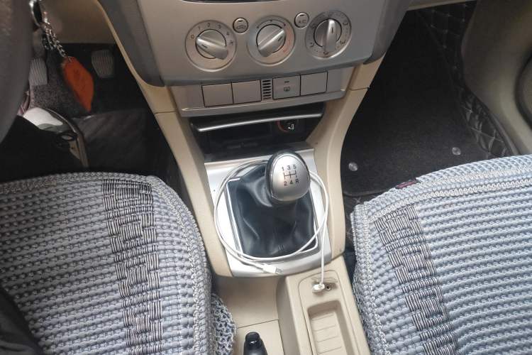 Used Ford Focus 2011 Sedan 1.8L Manual Classic Model
