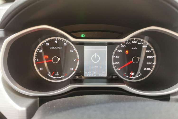 Used Geely Auto Emgrand X7 Sport 2018 1.8TD Automatic Two-Wheel Drive Zhiya Model
