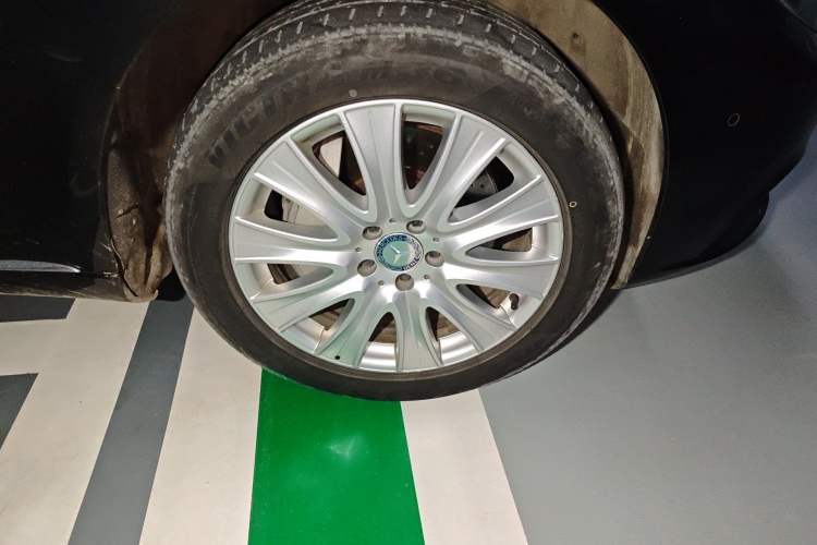 Used Mercedes-Benz S-Class 2016 S 320 L Business Model Right Front Wheel Hub