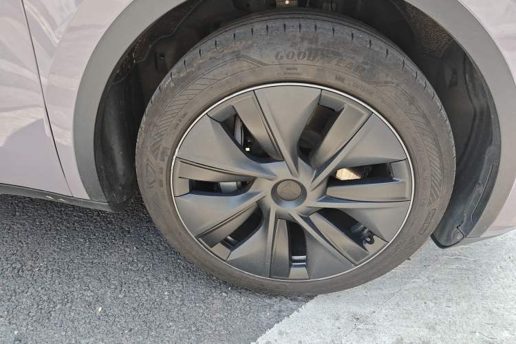 Used Tesla Model Y 2024 Rear-Wheel-Drive Version