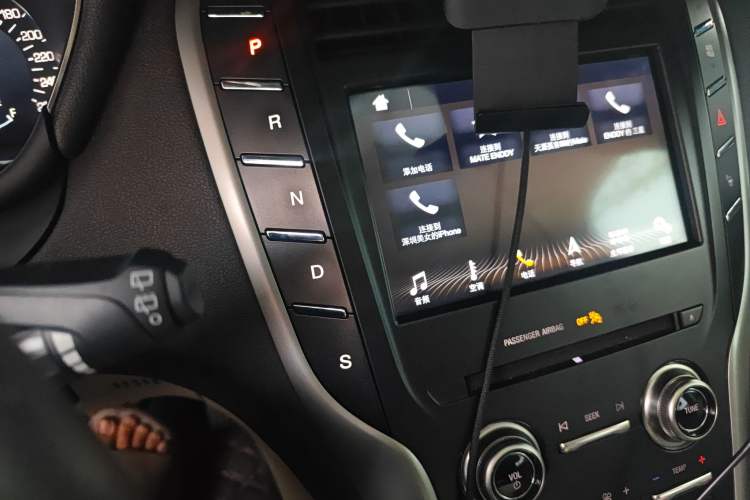 Used Lincoln MKC 2019 2.0T Two-Wheel-Drive Zunya Version China V Emission Standard