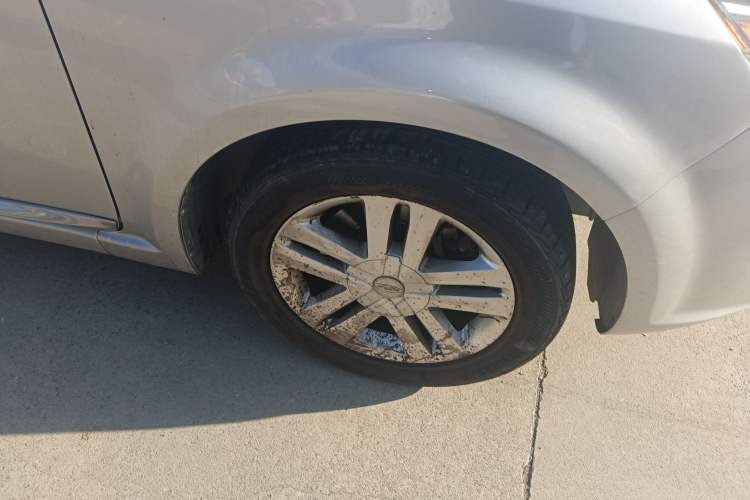 Used Chery Arrizo M7 2015 1.8L Manual WideJoy Edition 232 Seats Right Front Wheel Hub