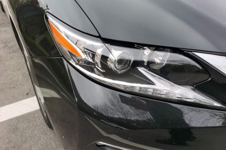 Used Lexus ES 2015 300h Comfort Edition Right Front Headlight