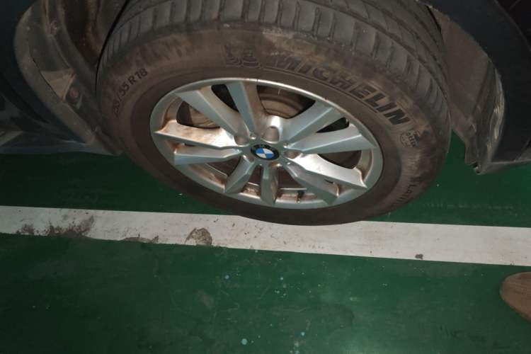 Used BMW X5 2015 xDrive28i
