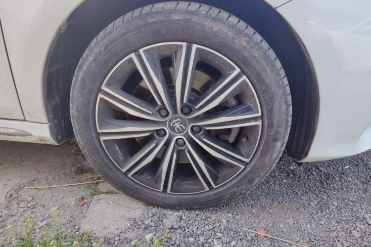 Used BYD Song MAX New Energy 2019 DM 1.5T Smart Connect Advanced 7-Seater China VI Standard Right Front Wheel Hub