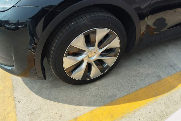 Used Tesla Model Y 2022 Rear-Wheel-Drive Version