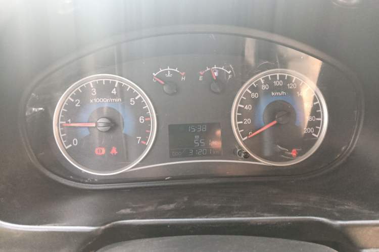 Used Dongfeng Fengon 330 
