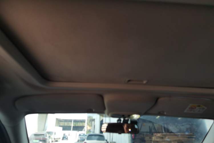 Used Jeep Compass 2013 2.0L two-wheel drive sport version
