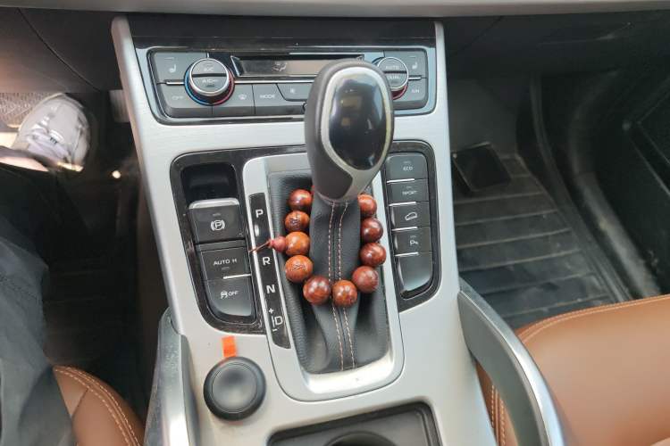 Used Geely Auto Emgrand X7 Sport 2016 1.8TD Automatic ZhiZun Version
