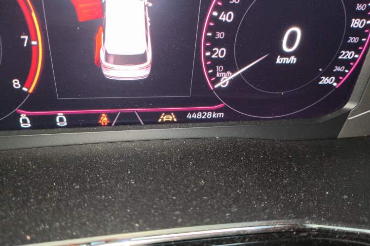 Used Volkswagen Viloran 2020 380TSI Prestige Edition Odometer Close Up