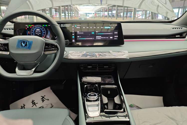 Used CHANGAN Ruicheng PLUS 2023 1.5T DCT Navigation Edition Audio And AC Panel