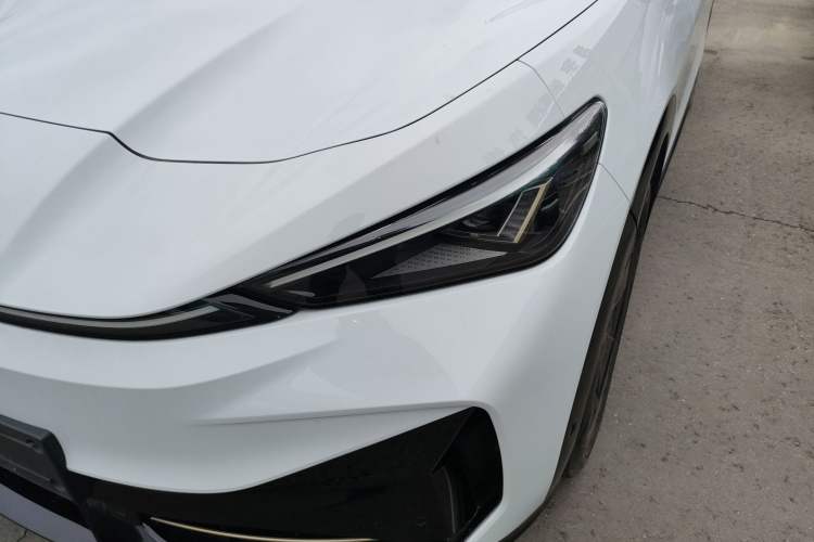 Used Volkswagen ID.UNYX 2024 Pro Long-Range Version
