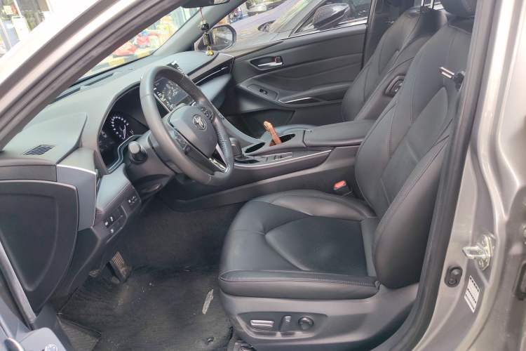 Used Toyota Avalon 2019 2.0L Luxury Edition China VI Standard
