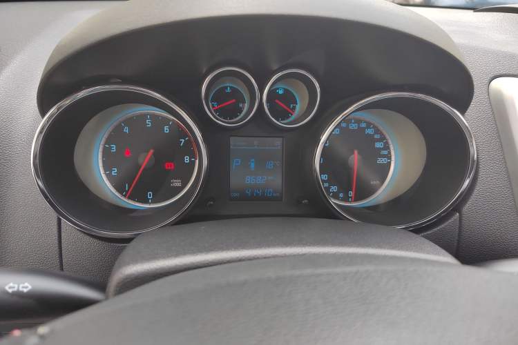 Used Changan CS35 2015 1.6L Automatic Prestige Model China IV Standard