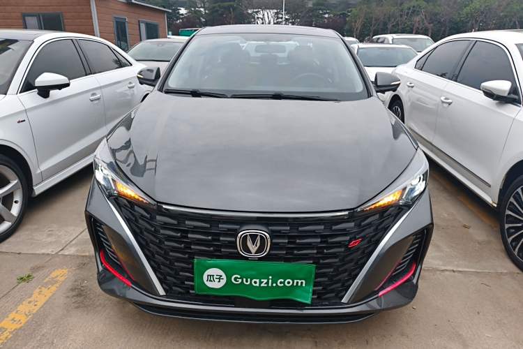 Used CHANGAN Eado 2023 Changan Edition PLUS Blue Whale NE 1.4T GDI DCT Prestige Version
