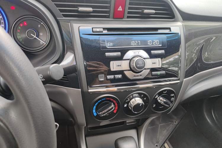 Used Honda Crider 2015 1.8L automatic comfort version Audio And AC Panel