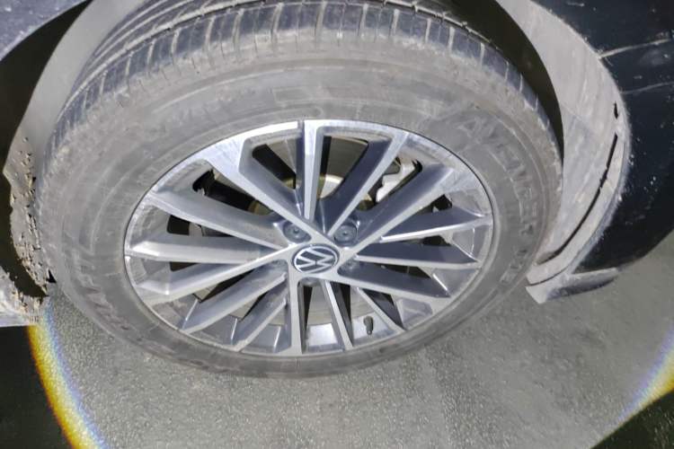 Used Volkswagen Magotan 2023 2 Million Units Limited Edition 330TSI DSG Leading Version
