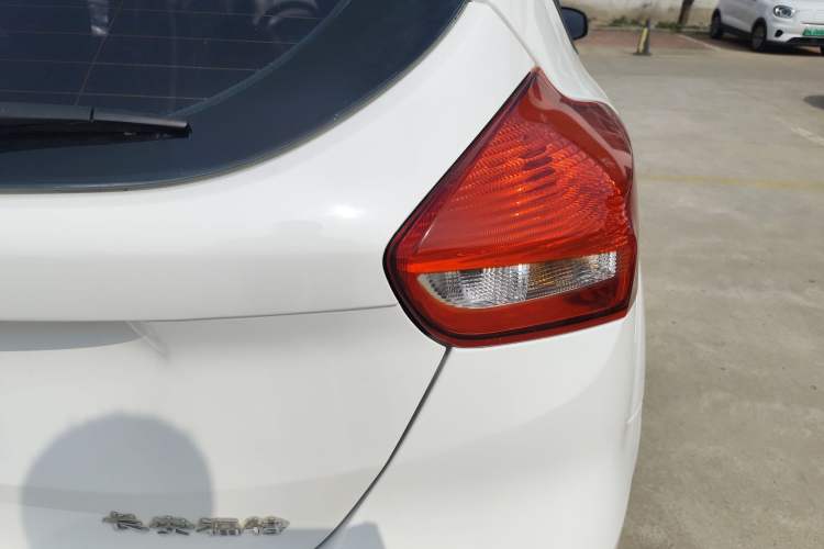 Used Ford Focus 2015 Hatchback 1.6L Automatic Fashion Edition