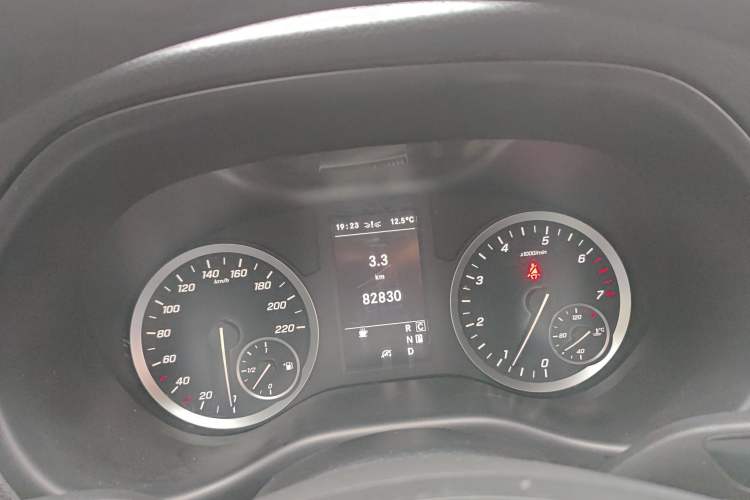 Used Mercedes-Benz Vito 2021 2.0T Business Version 7 Seats Instrument Cluster