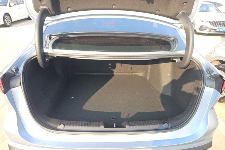 Used Geely Galaxy L6 2025 EM-i 140km Starship Edition