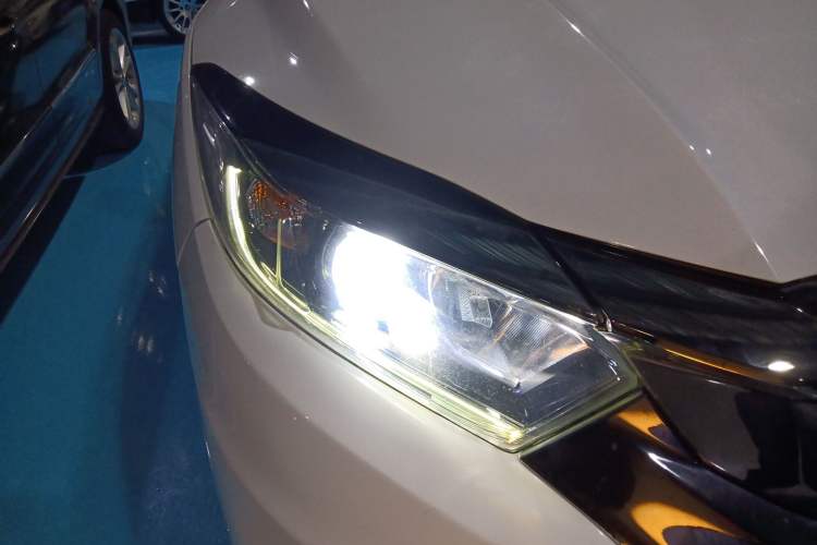 Used Honda Vezel 2020 220 TURBO CVT Elite Edition
