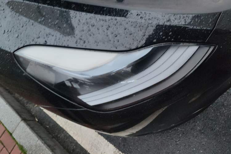 Used Tesla Model Y 2023 Long-Range All-Wheel-Drive Version
