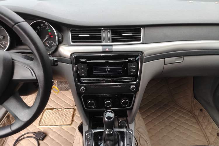 Used Skoda Superb 2013 1.4TSI DSG Sport Edition Audio And AC Panel